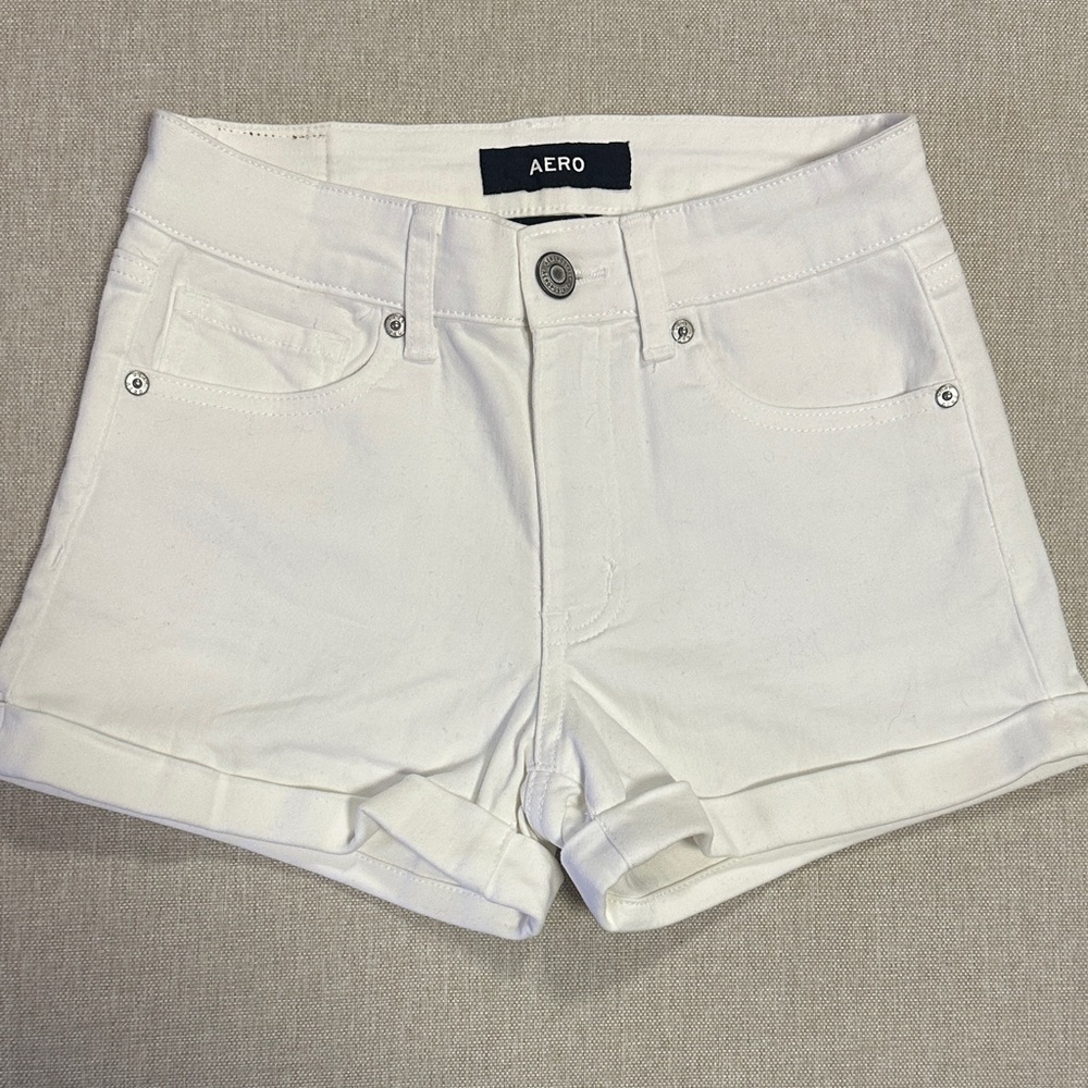 AERO Aeropostale White Denim Cuff Shorts Size 2 NWOT